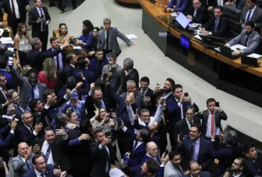 Câmara retira MP do IOF da pauta e texto perde validade