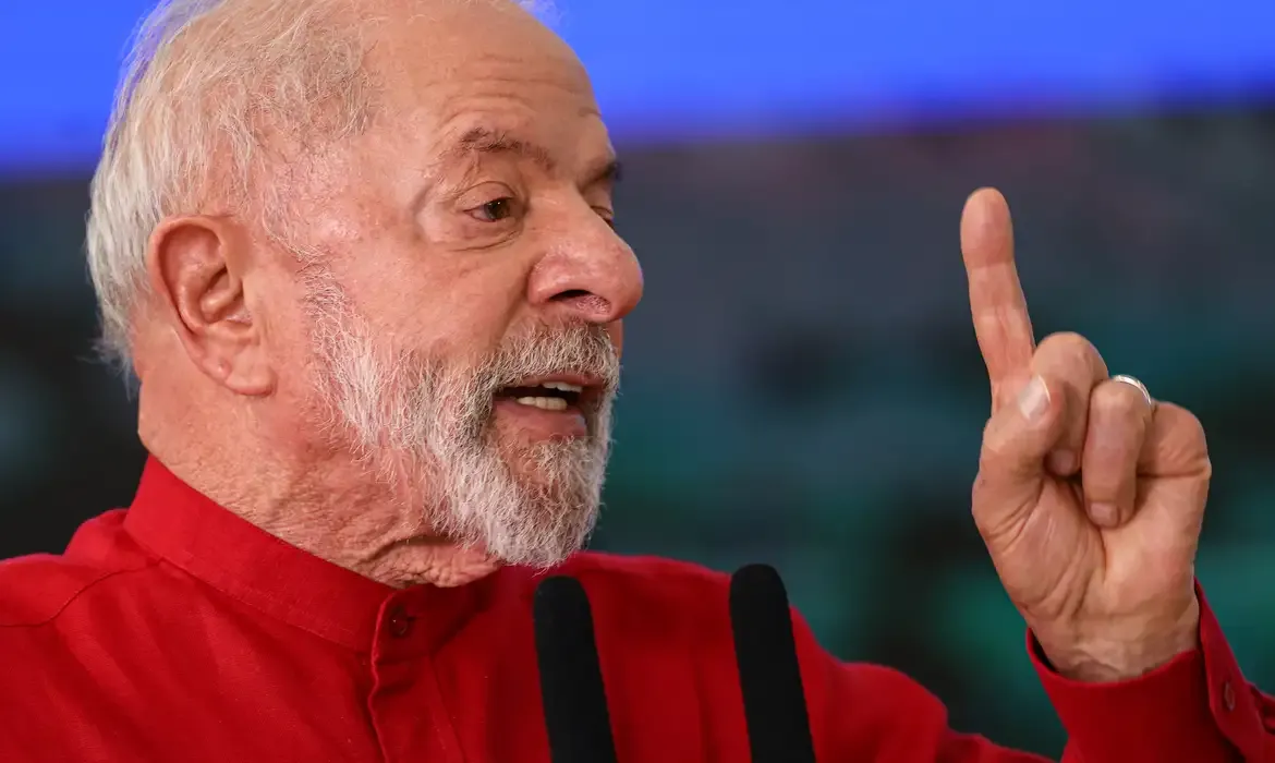 Lula pede ao Congresso aprovação da MP que compensa perdas com IOF