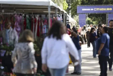 Desemprego atinge menor taxa da série histórica no Brasil, aponta IBGE