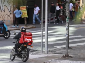 Fachin adia julgamento sobre vínculo entre motoristas e apps por 30 dias