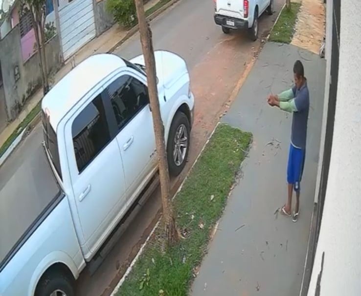 Mulher relatou à Guarda Civil Municipal que o homem já havia tentado entrar em sua casa no dia anterior e que um boletim de ocorrência foi registrado