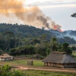 Incêndio atinge casa tradicional Enawenê-nawê e mobiliza aldeia em Juína
