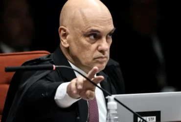 Moraes vota por transformar ex-assessor em réu por vazamento de informações