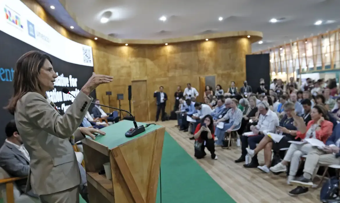 Países firmam compromisso na COP30 para combater desinformação climática