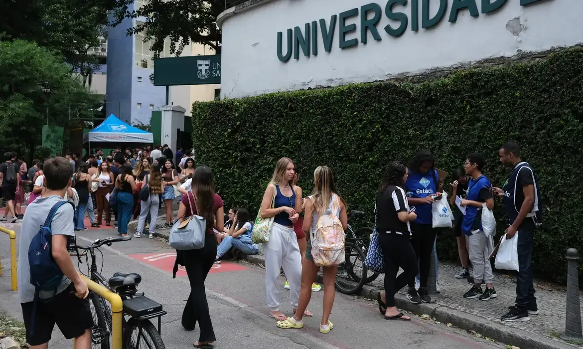 Inep divulga gabarito oficial do primeiro dia do Enem 2025