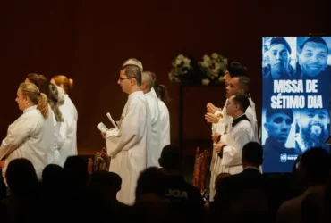 Policiais são homenageados em missa de sétimo dia no Rio