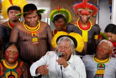 Raoni critica exploração de petróleo na Amazônia durante a COP30