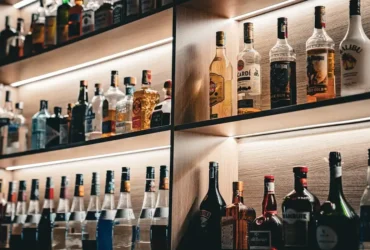 Operação contra bebidas adulteradas mobiliza polícia em SP