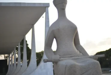 Ex-assessor de Moraes vira réu no Supremo por vazamento de informações