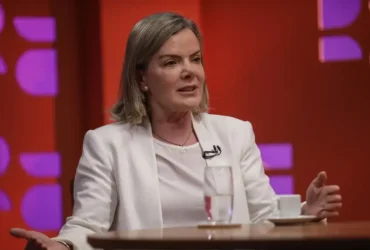 Governo rejeita equiparação de facções ao terrorismo, afirma Gleisi Hoffmann