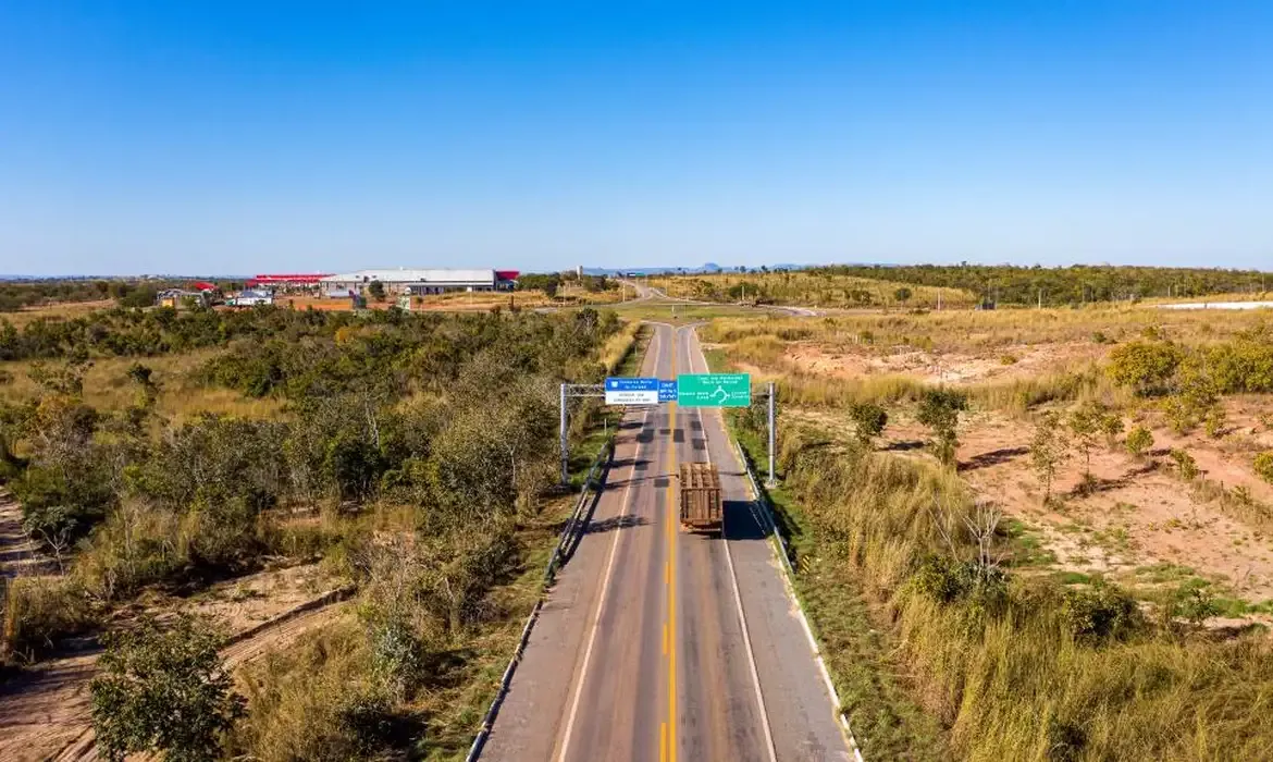 Polícia retira motorista de caminhão que bloqueou o Rodoanel