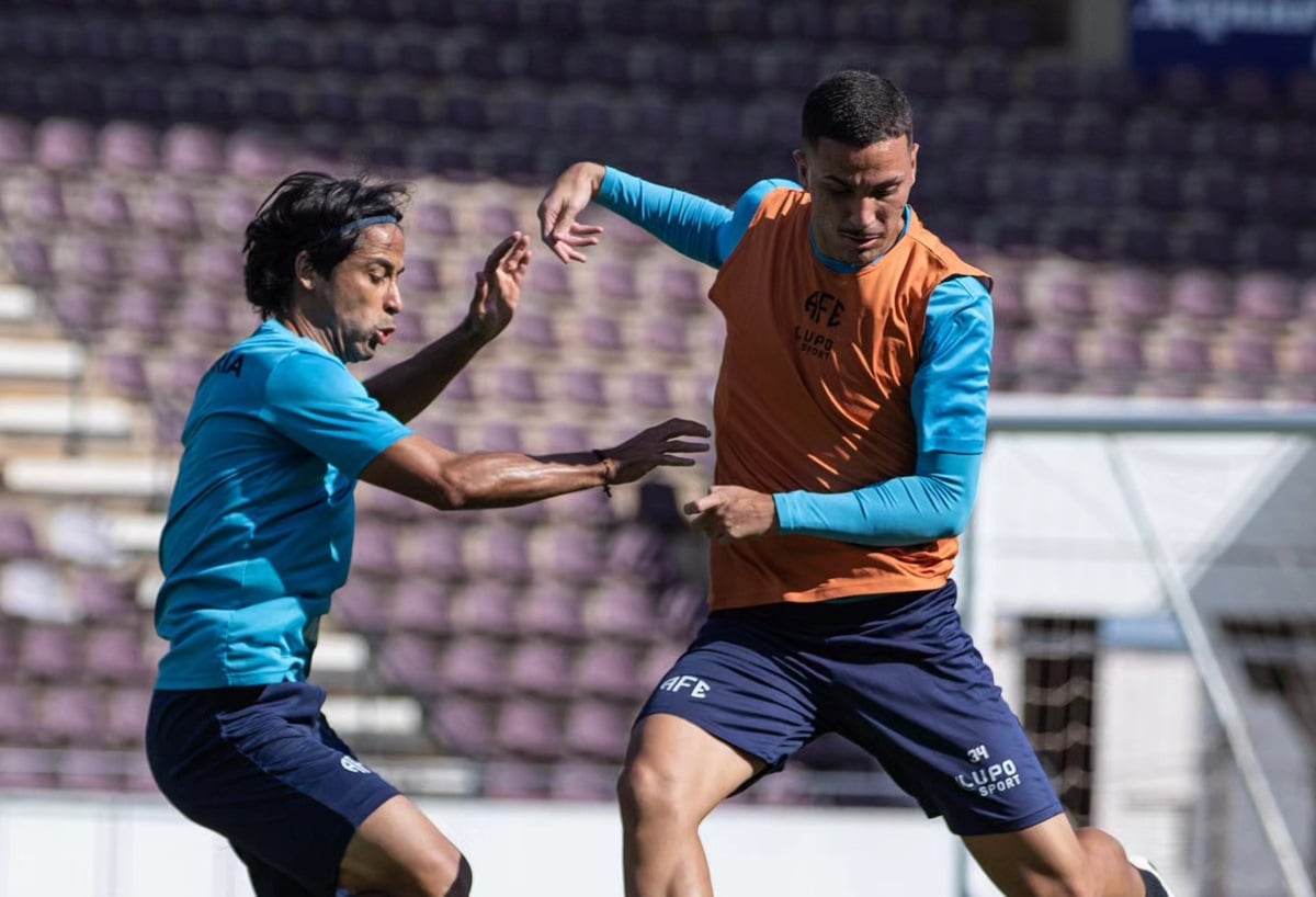 Ferroviária x Athletico: onde assistir, escalações e detalhes do duelo decisivo na Série B. Imagem: Divulgação Ferroviária