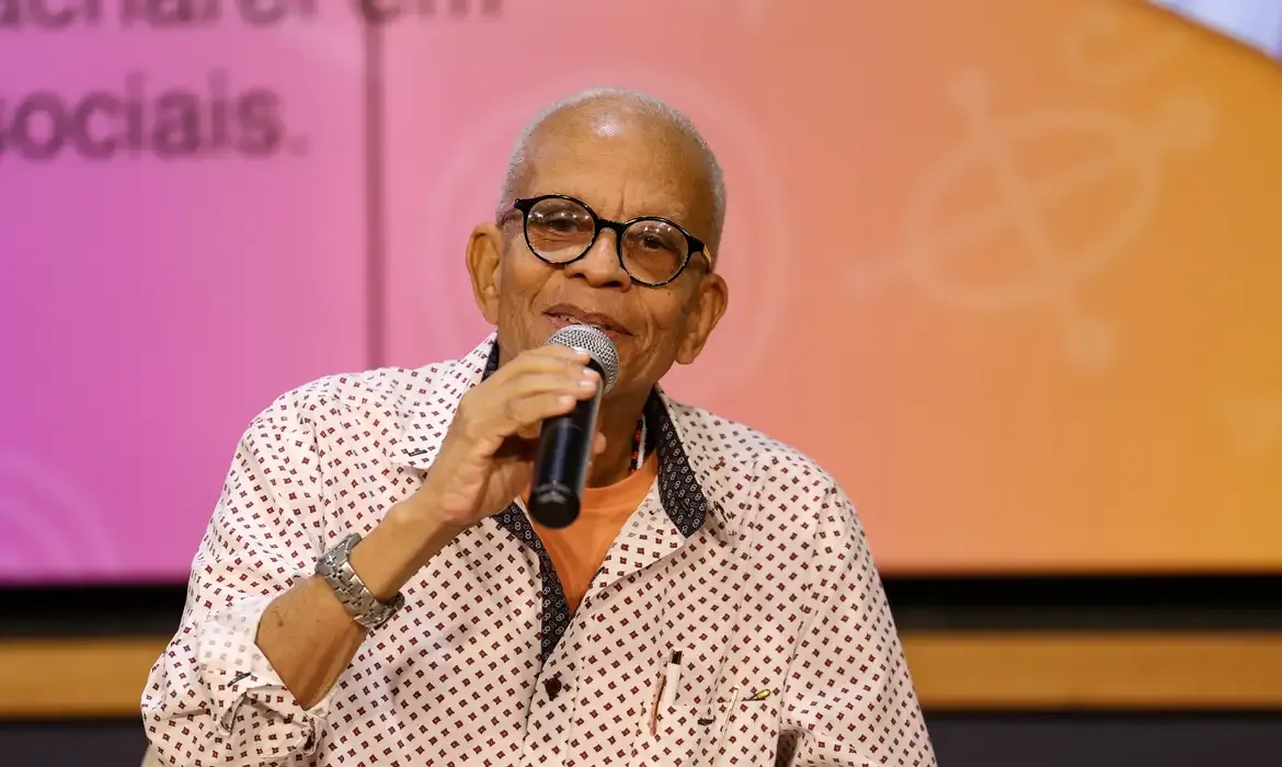 Encontro de Nei Lopes e Luiz Antonio Simas destaca identidade negra