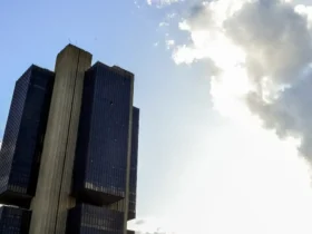 Selic deve ser mantida em 15% na penúltima reunião do Copom