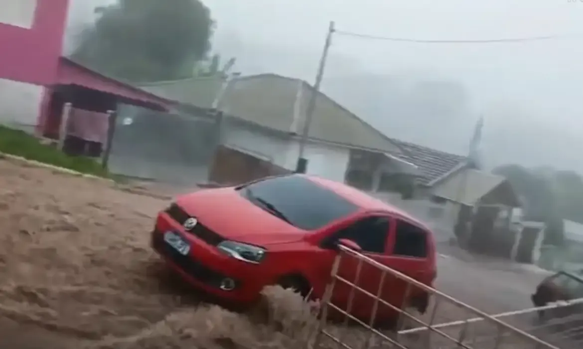 Tempestade no sul resulta em sétima morte confirmada