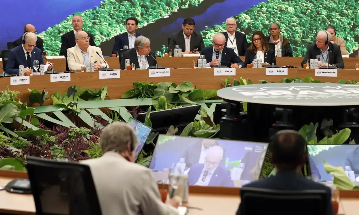 Lula anuncia ampliação da proteção da Amazônia Azul durante cúpula do clima
