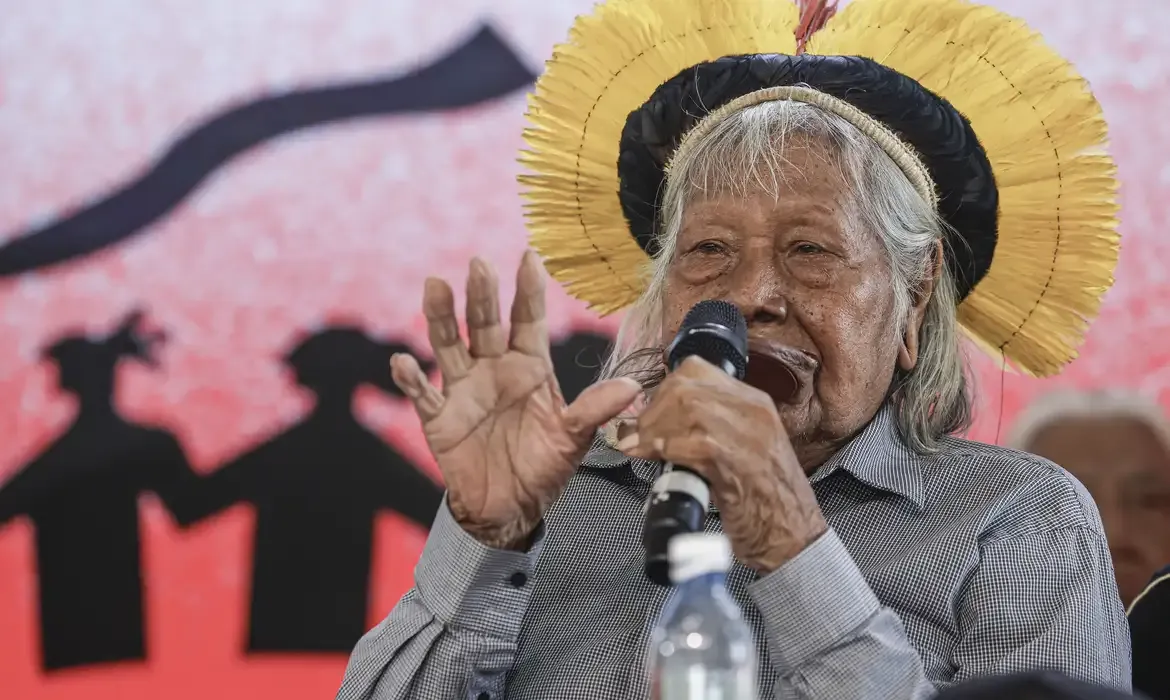 Clima marca encerramento da Cúpula dos Povos com apelo de Raoni por continuidade da luta