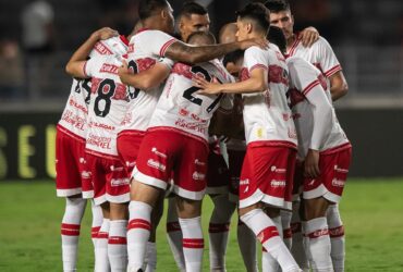 CRB x Operário: onde assistir ao vivo e escalações do duelo pela 36ª rodada da Série B. Imagem: @franciscocedrimfotografia