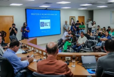 Assembleia discute orçamento 2026 com foco em projeções
