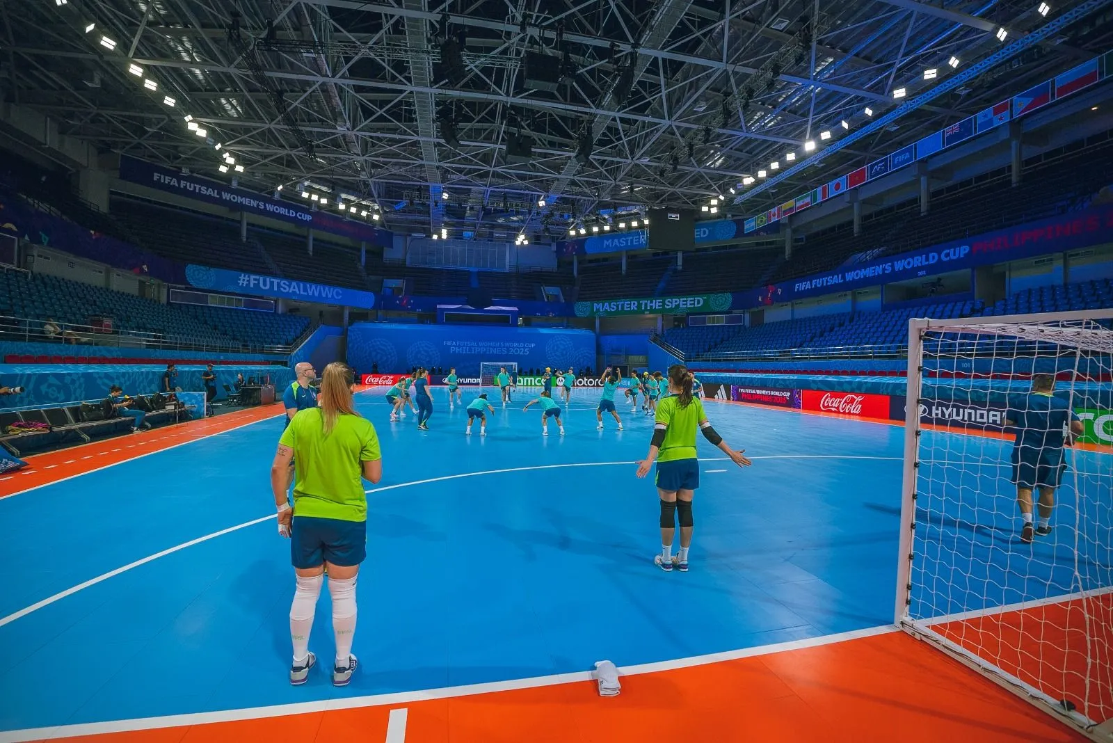 Brasil inicia mundial com foco no futsal feminino