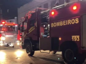 Bombeiros controlam incêndio em comércio no centro de Sinop