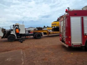 Bombeiros controlam incêndio em caminhão em posto de Confresa