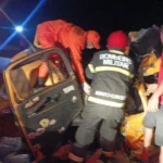 Corpo de Bombeiros atende acidente de trânsito com vítimas presas