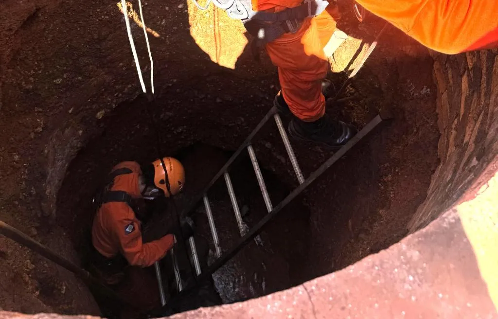 Bombeiros resgatam corpo de mulher em poço de 12 metros em Poconé