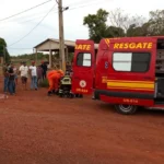 Acidente em Confresa deixa homem ferido após colisão com poste