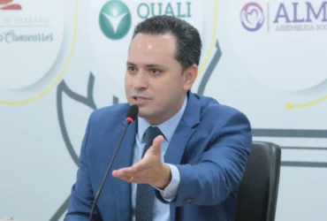 Diego apoia reajuste a servidores e defende manifestações