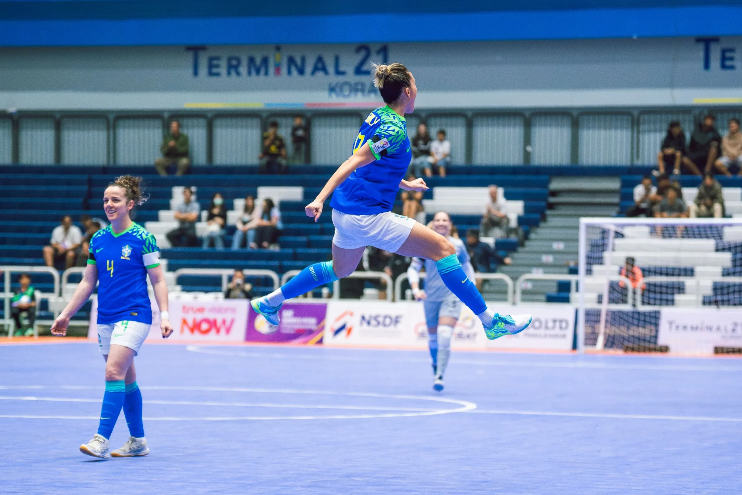 Emilly exalta maturidade no futsal feminino antes do Mundial