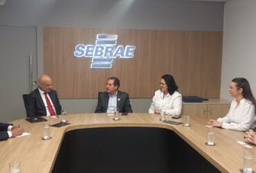 Gestores do SebraeMT abordam conexão entre os países durante visita do embaixador da Índia à sede do Sebrae, em Cuiabá