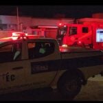 Vítima foi localizada pelos bombeiros durante rescaldo de incêndio; Polícia Civil investiga possível homicídio