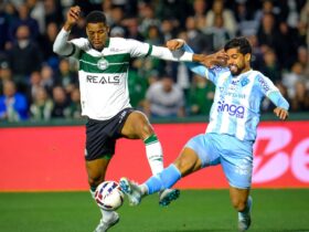 Paysandu x Coritiba: onde assistir ao vivo e escalações do duelo pela 36ª rodada da Série B. Imagem: JP Pacheco/Coritiba