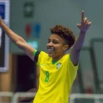 Luana celebra trajetória rumo à Copa e ao futsal feminino