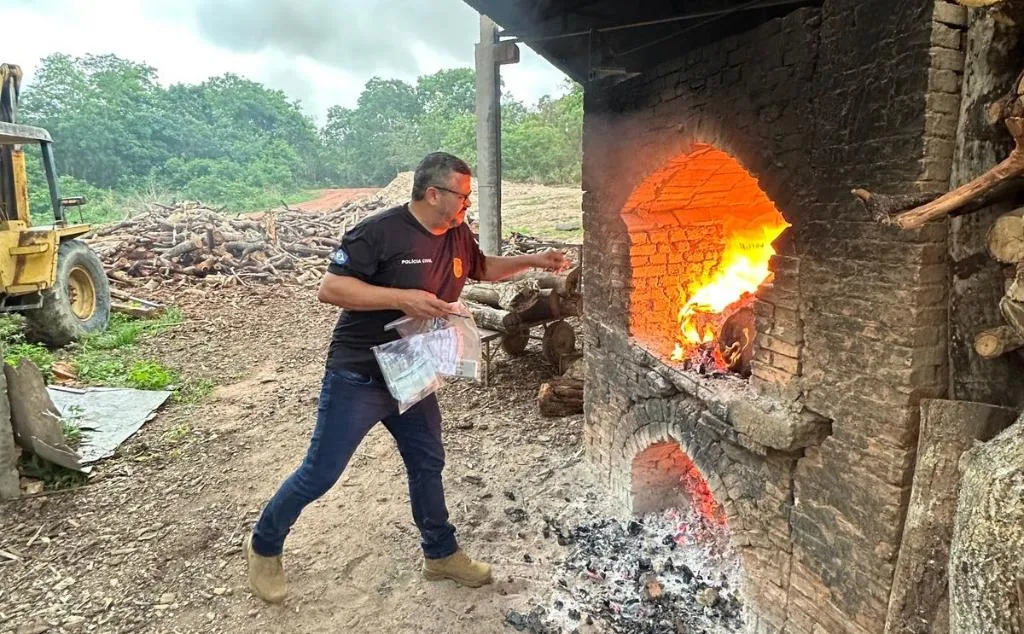 Polícia Civil incinera 14 kg de drogas em Barra do Garças