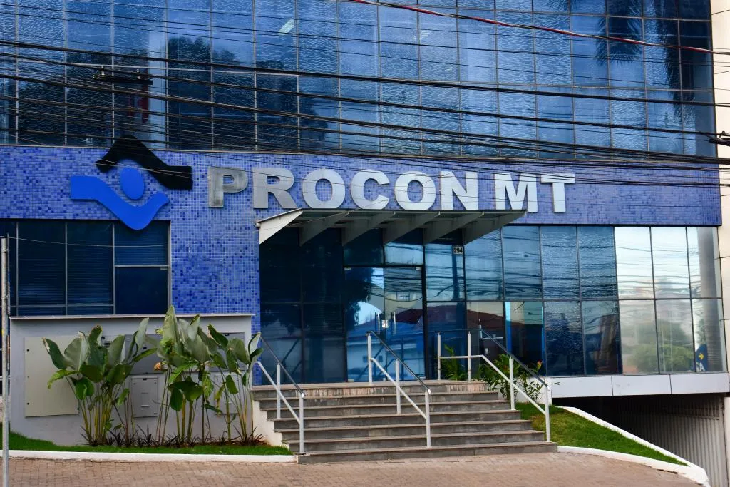 Procon-MT fiscaliza escolas particulares por transparência