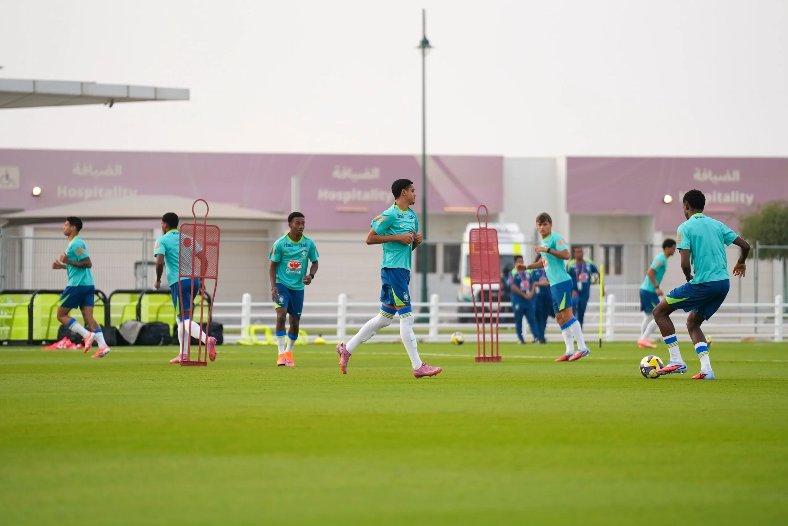 Brasil Sub-17 intensifica preparação antes de duelo contra a França