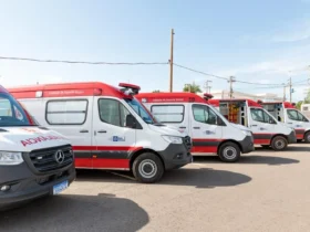 Motorista perde controle de Audi e tomba na BR-163 em Sinop