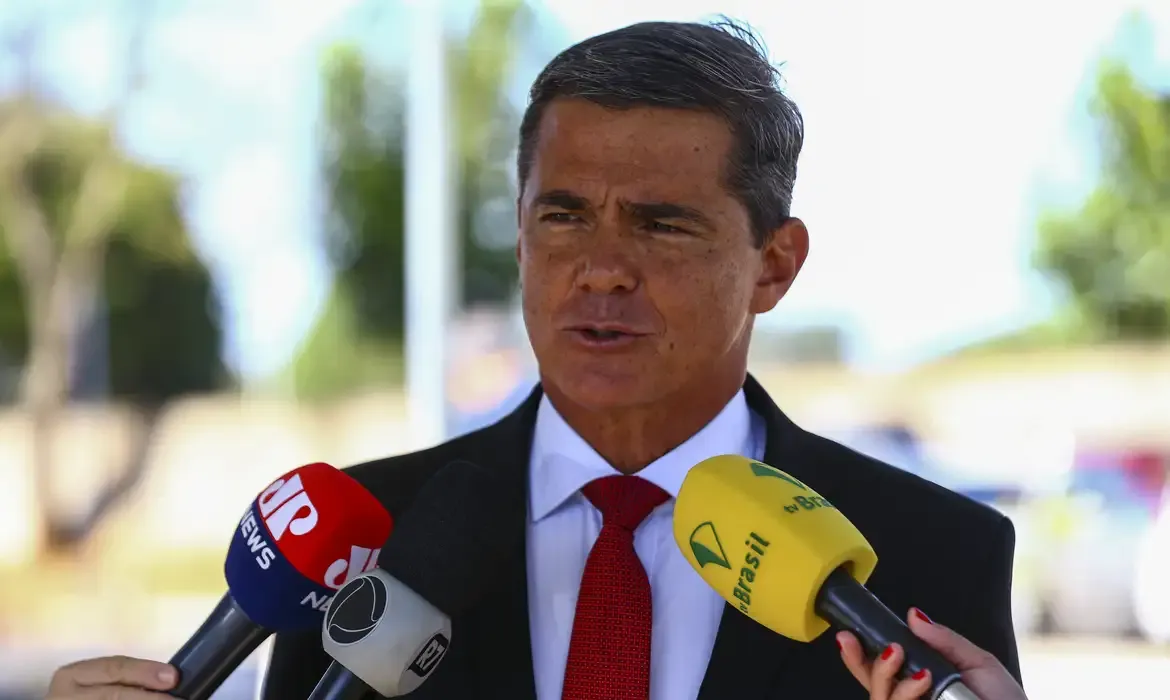 Moraes autoriza general preso a fazer o Enem em Brasília