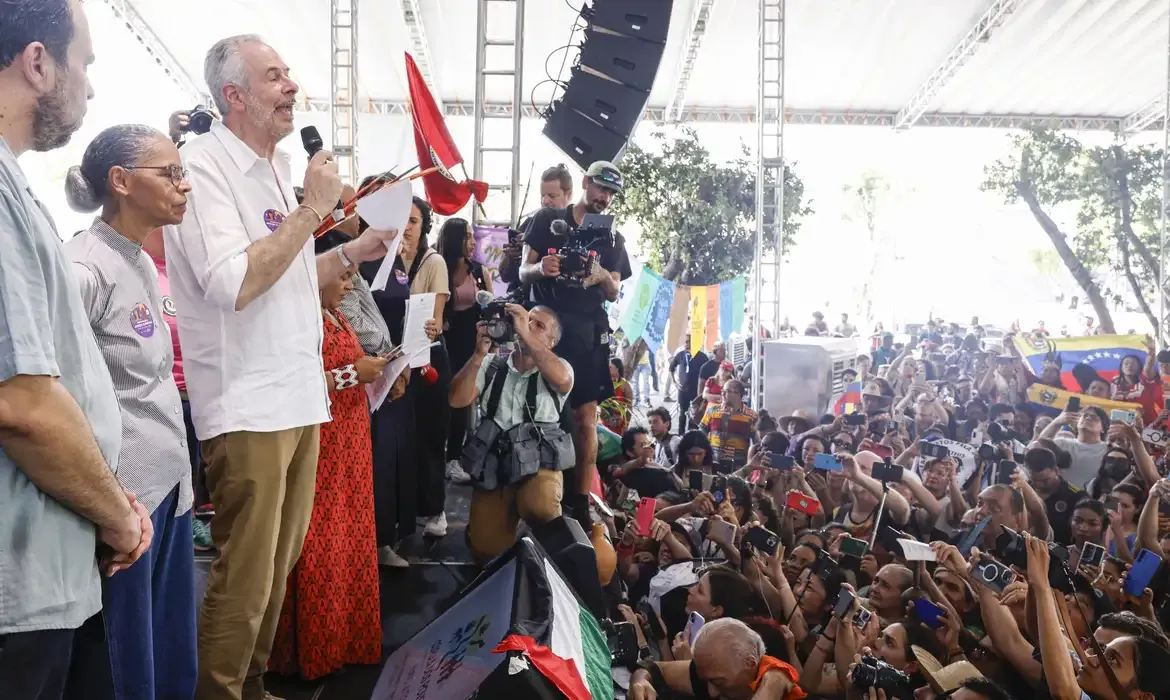 Clima em pauta na COP30 com entrega de reivindicações da Cúpula dos Povos