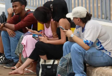 Juventude brasileira apresenta diferenças de posicionamento político entre gêneros