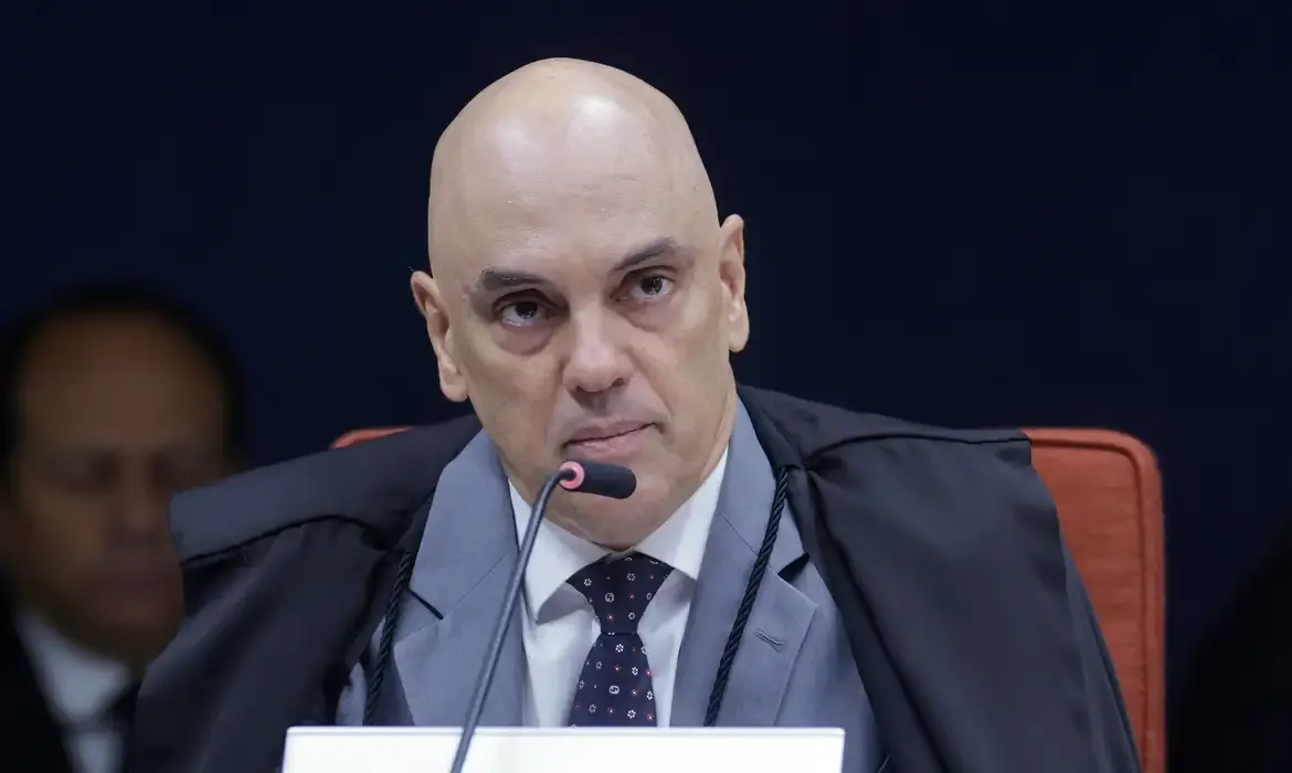 Julgamento de réus por trama golpista é aberto no STF por Alexandre de Moraes