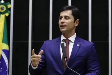 Ameaça na CPMI do INSS gera embate entre deputados