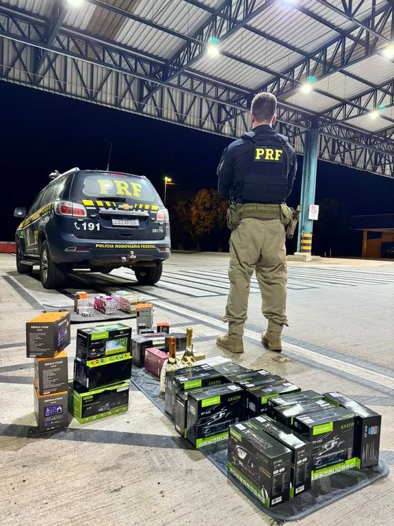 PRF apreende medicamentos controlados, anabolizantes e eletrônicos em Cuiabá