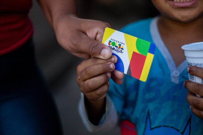 Em 12 anos, quase metade dos jovens do Bolsa Família deixou o Cadastro Único, revela pesquisa -