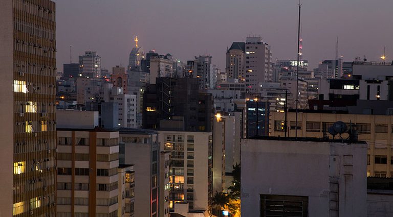 Energia elétrica cai e inflação recua para 0,09%, menor índice para outubro em 27 anos - Licia Rubinstein/Agência IBGE Notícias