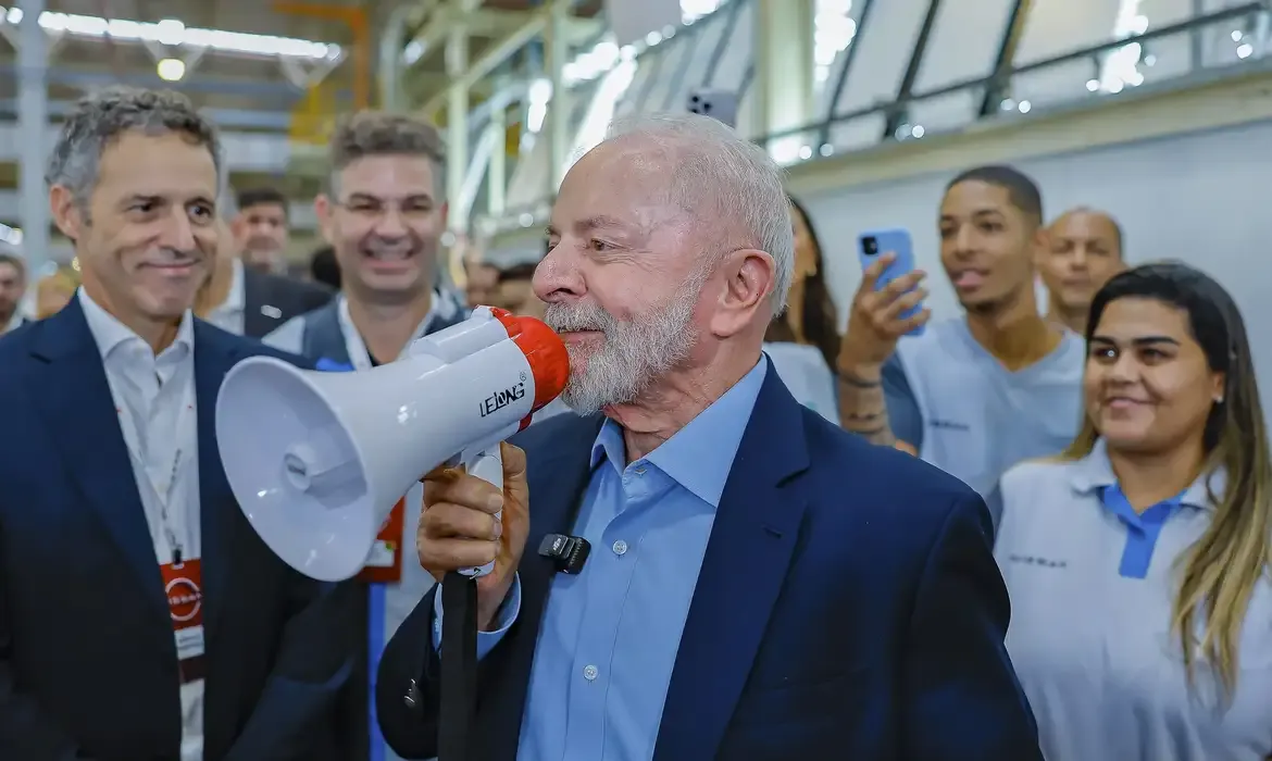 Lula atualiza Programa de Alimentação do Trabalhador para beneficiar 22 milhões