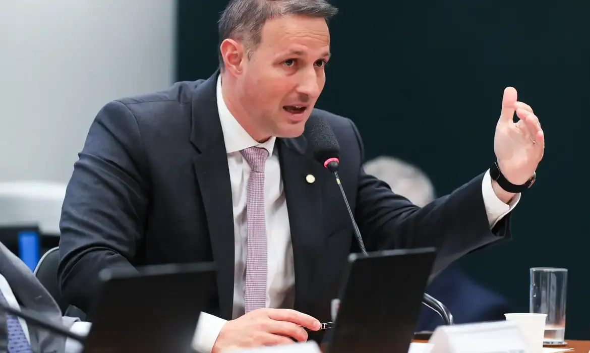 Derrite garante que competências da Polícia Federal são mantidas no PL Antifacção