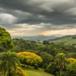 Canarana tem domingo nublado e calor de até 34°C